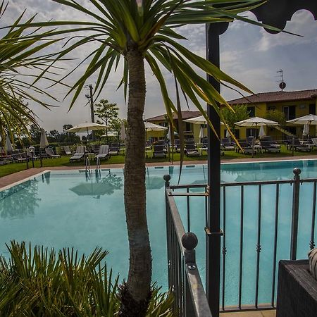 Residence Karina Moniga del Garda Εξωτερικό φωτογραφία